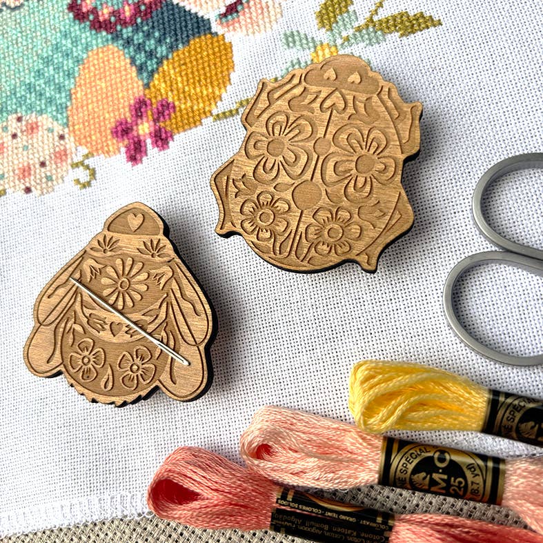 Bumble Bee - Magnetic Needle Minder from Love Poppet