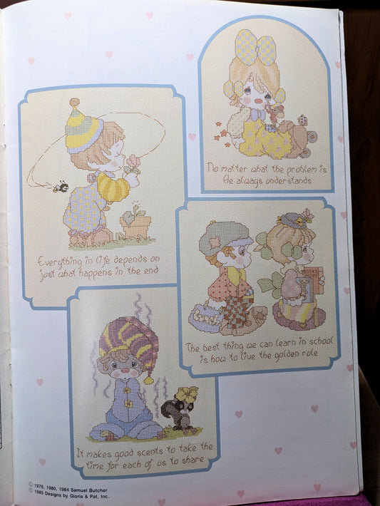 DESTASH - Gloria and Pat - Precious Moments Book of Clowns - 16 Designs