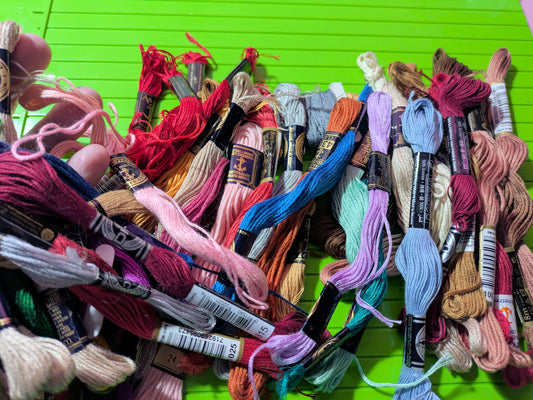 DESTASH - 50+ Anchor Embroidery/Cross Stitch Floss - Assorted colours